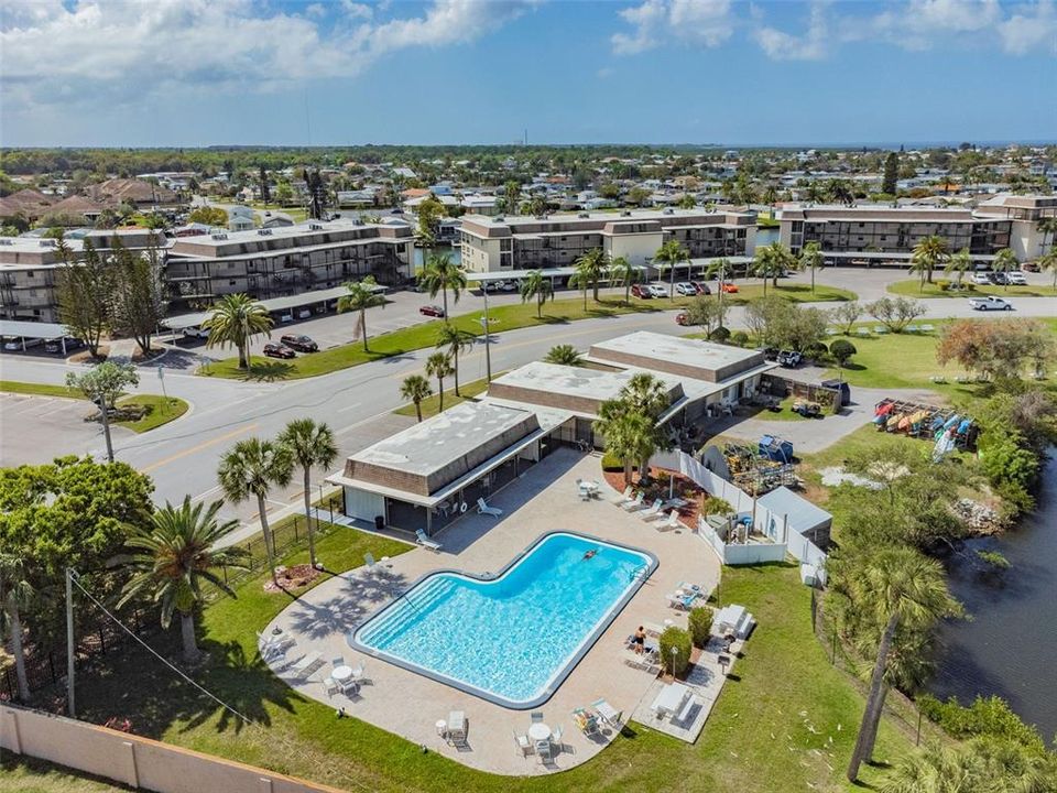 Active With Contract: $90,000 (2 beds, 2 baths, 1088 Square Feet)