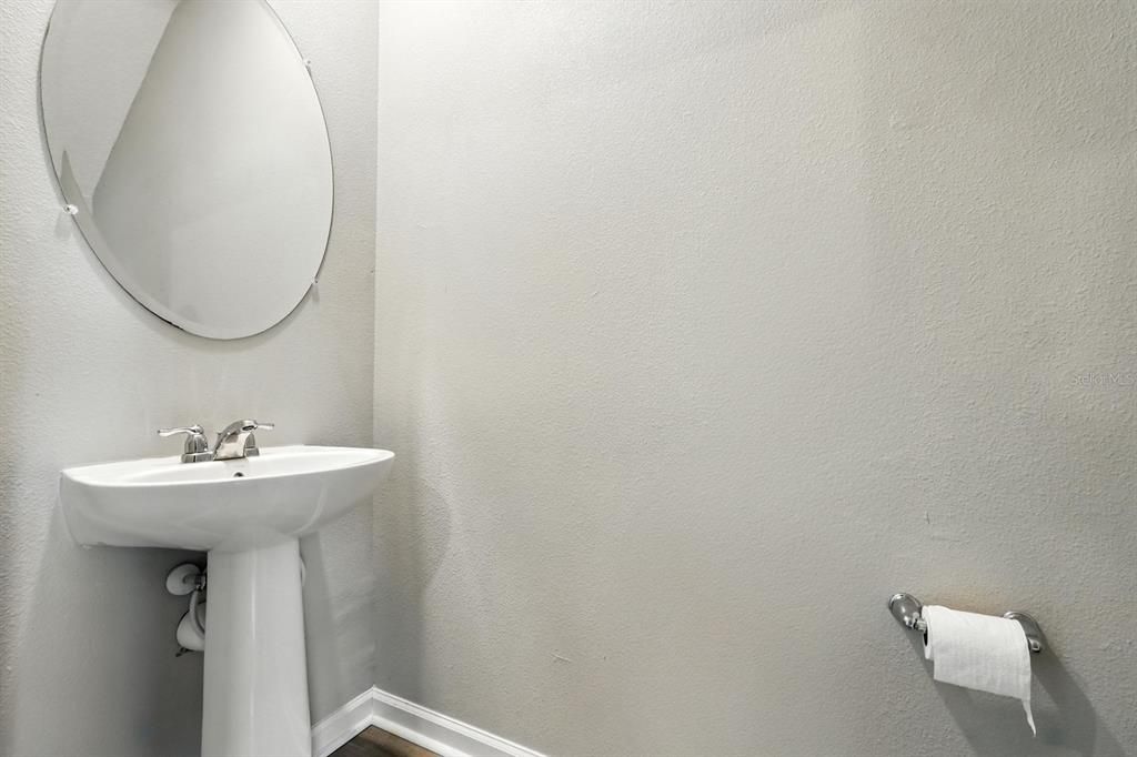 На продажу: $278,000 (3 спален, 2 ванн, 1354 Квадратных фут)