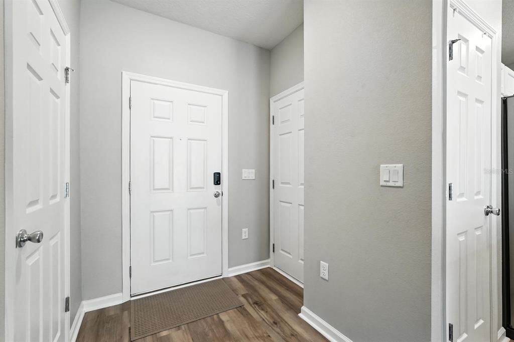 На продажу: $278,000 (3 спален, 2 ванн, 1354 Квадратных фут)