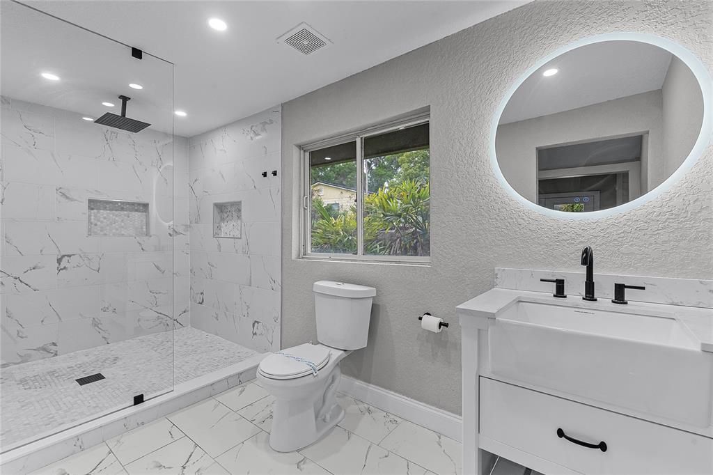 En Venta: $1,660,000 (5 camas, 4 baños, 3805 Pies cuadrados)