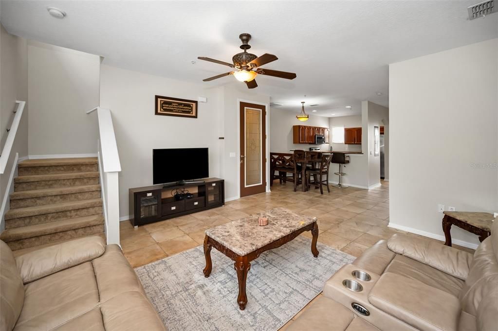 待售: $290,000 (3 贝兹, 3 浴室, 1710 平方英尺)