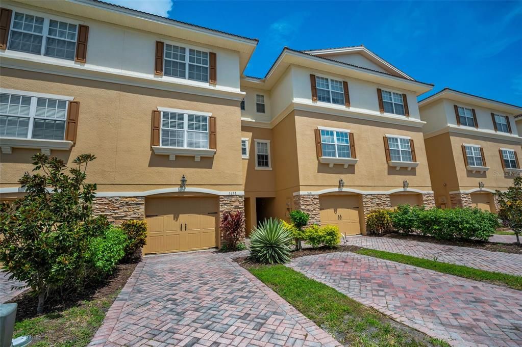 待售: $290,000 (3 贝兹, 3 浴室, 1710 平方英尺)