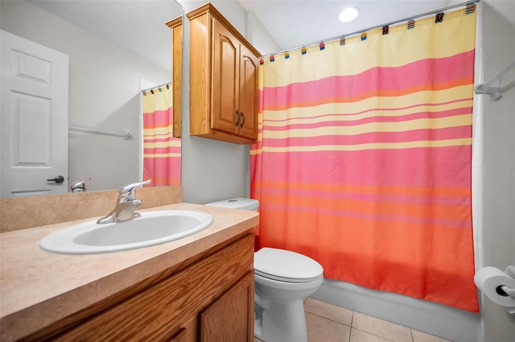 待售: $290,000 (3 贝兹, 3 浴室, 1710 平方英尺)