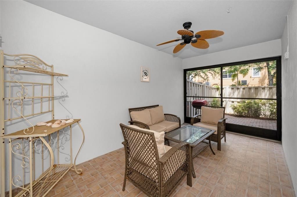 待售: $290,000 (3 贝兹, 3 浴室, 1710 平方英尺)