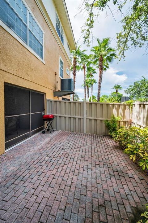 待售: $290,000 (3 贝兹, 3 浴室, 1710 平方英尺)