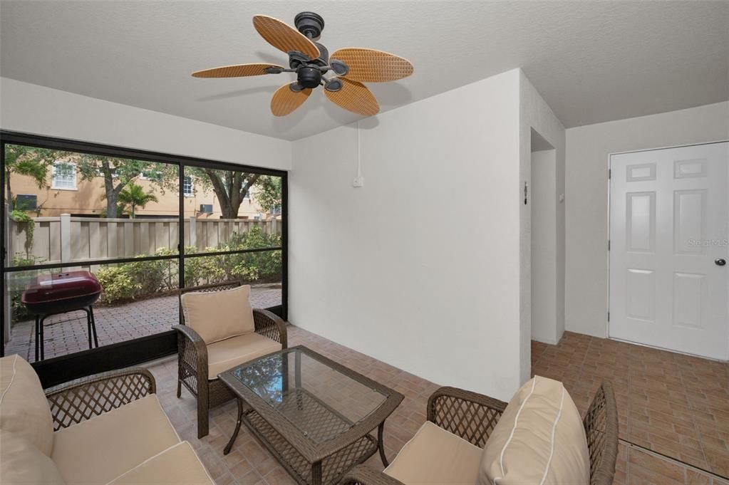 待售: $290,000 (3 贝兹, 3 浴室, 1710 平方英尺)