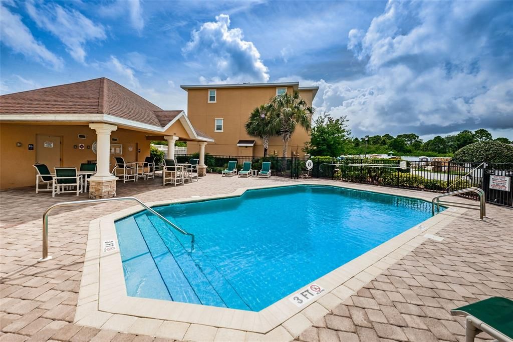 待售: $290,000 (3 贝兹, 3 浴室, 1710 平方英尺)