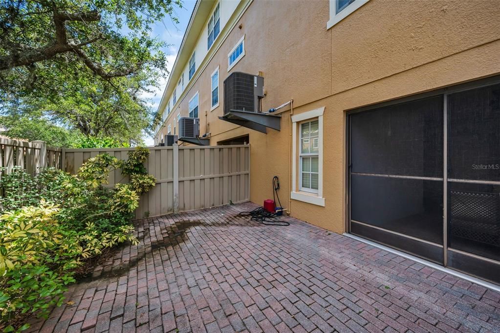 待售: $290,000 (3 贝兹, 3 浴室, 1710 平方英尺)