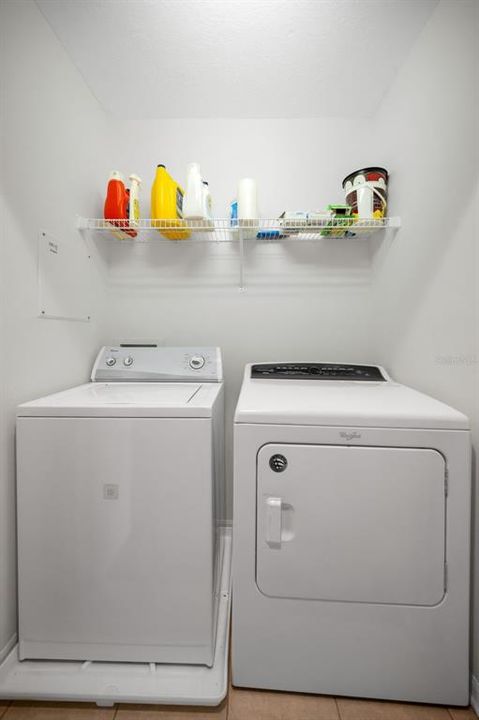 待售: $290,000 (3 贝兹, 3 浴室, 1710 平方英尺)