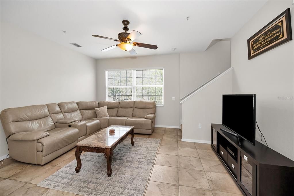 待售: $290,000 (3 贝兹, 3 浴室, 1710 平方英尺)