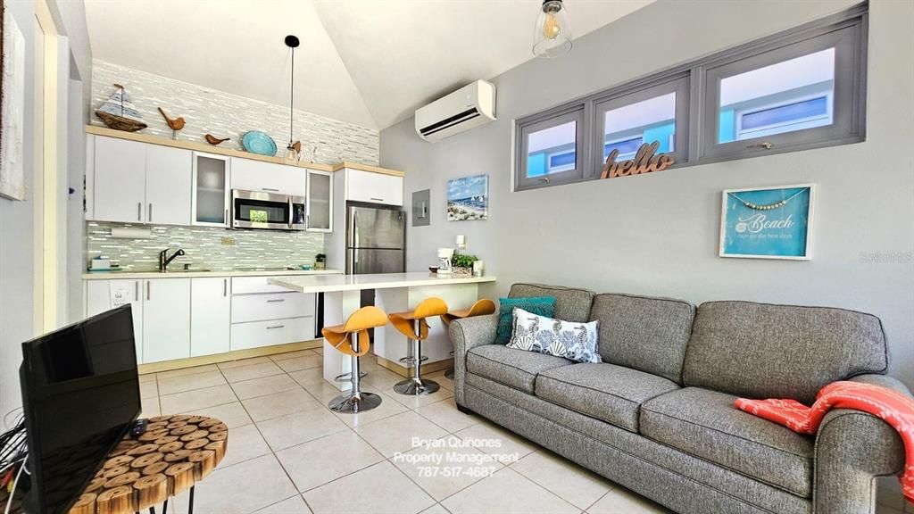 出租: $1,400 (2 贝兹, 1 浴室, 5219 平方英尺)