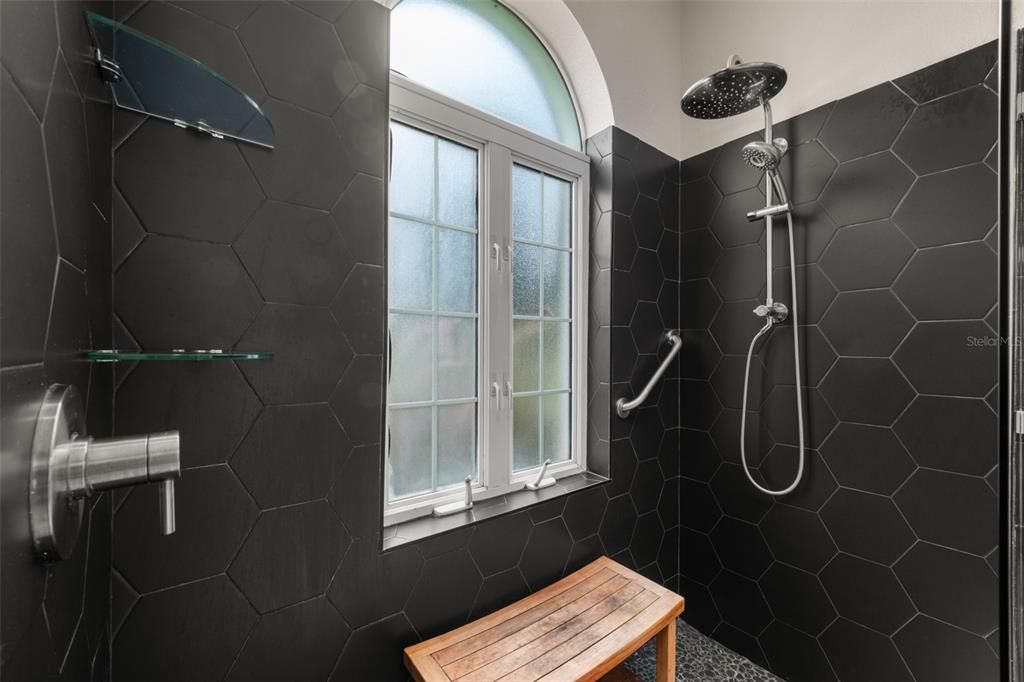 待售: $484,900 (3 贝兹, 2 浴室, 2253 平方英尺)