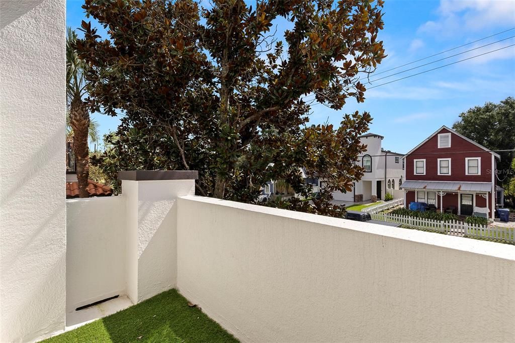 Active With Contract: $3,700 (3 beds, 2 baths, 1528 Square Feet)