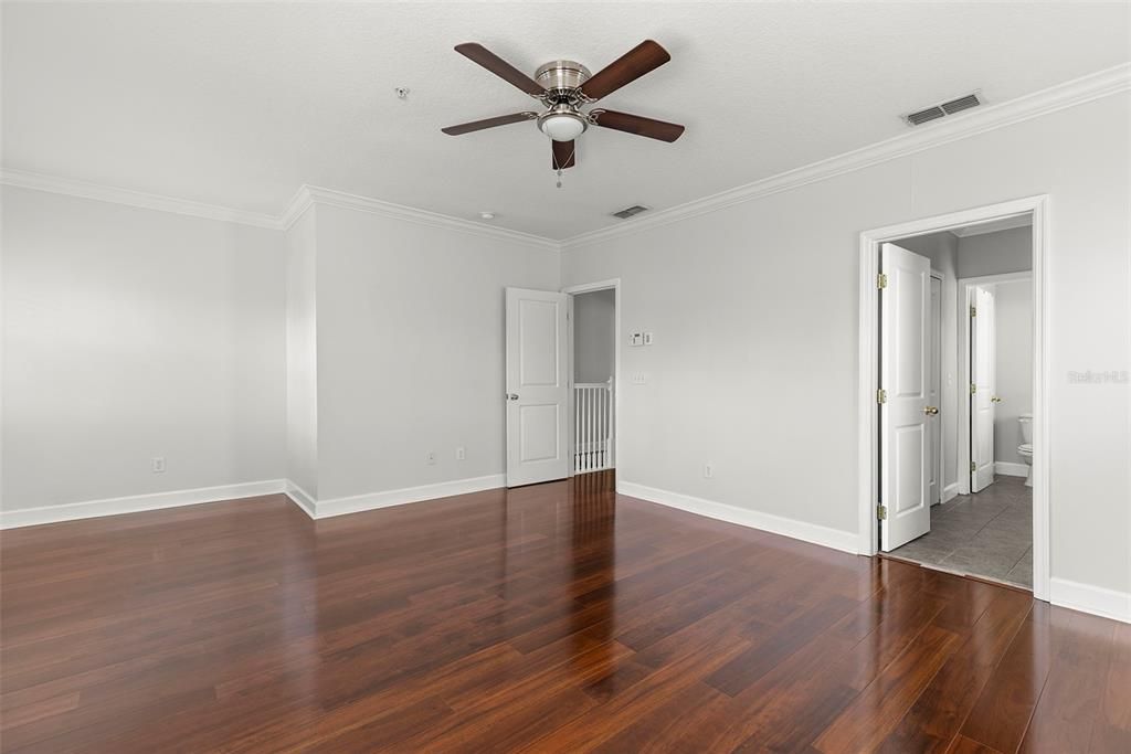 Active With Contract: $3,700 (3 beds, 2 baths, 1528 Square Feet)