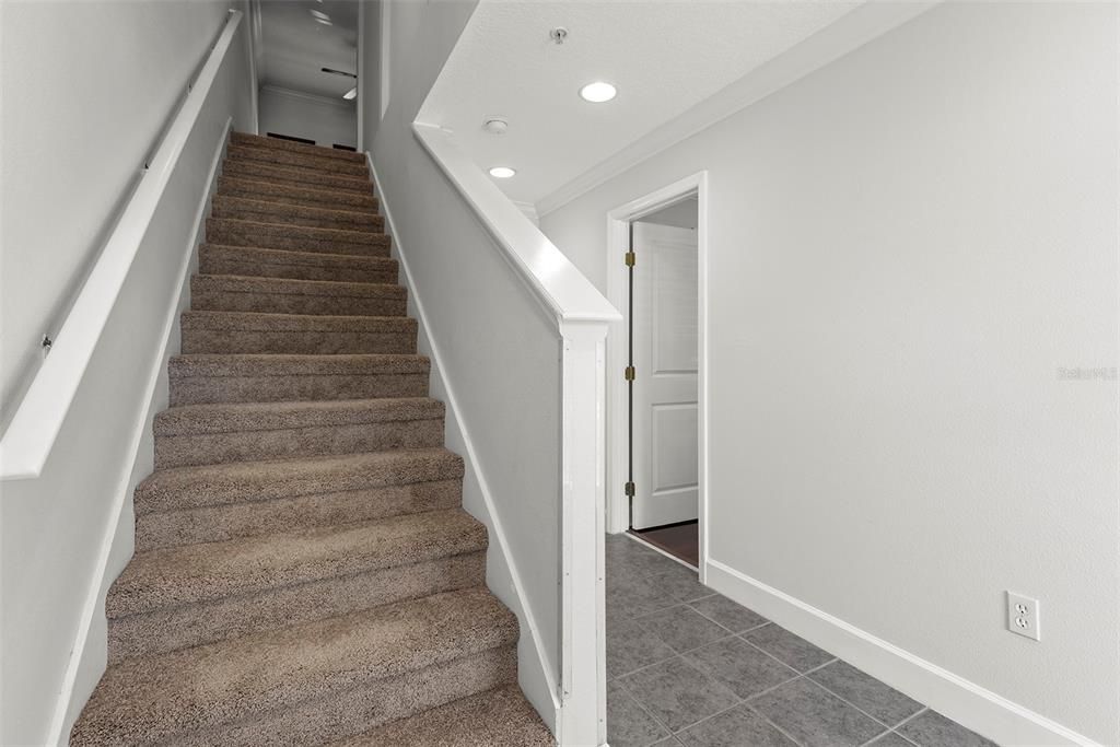 Active With Contract: $3,700 (3 beds, 2 baths, 1528 Square Feet)