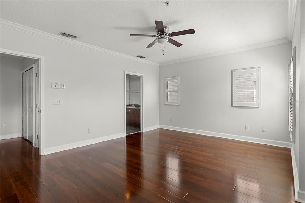 Active With Contract: $3,700 (3 beds, 2 baths, 1528 Square Feet)