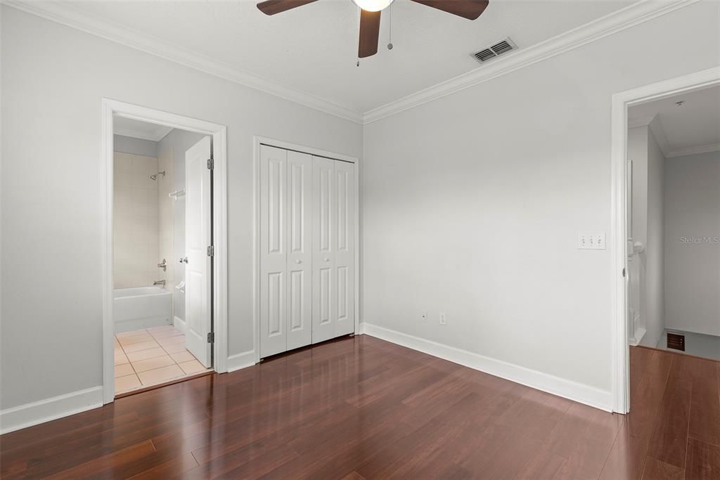 Active With Contract: $3,700 (3 beds, 2 baths, 1528 Square Feet)