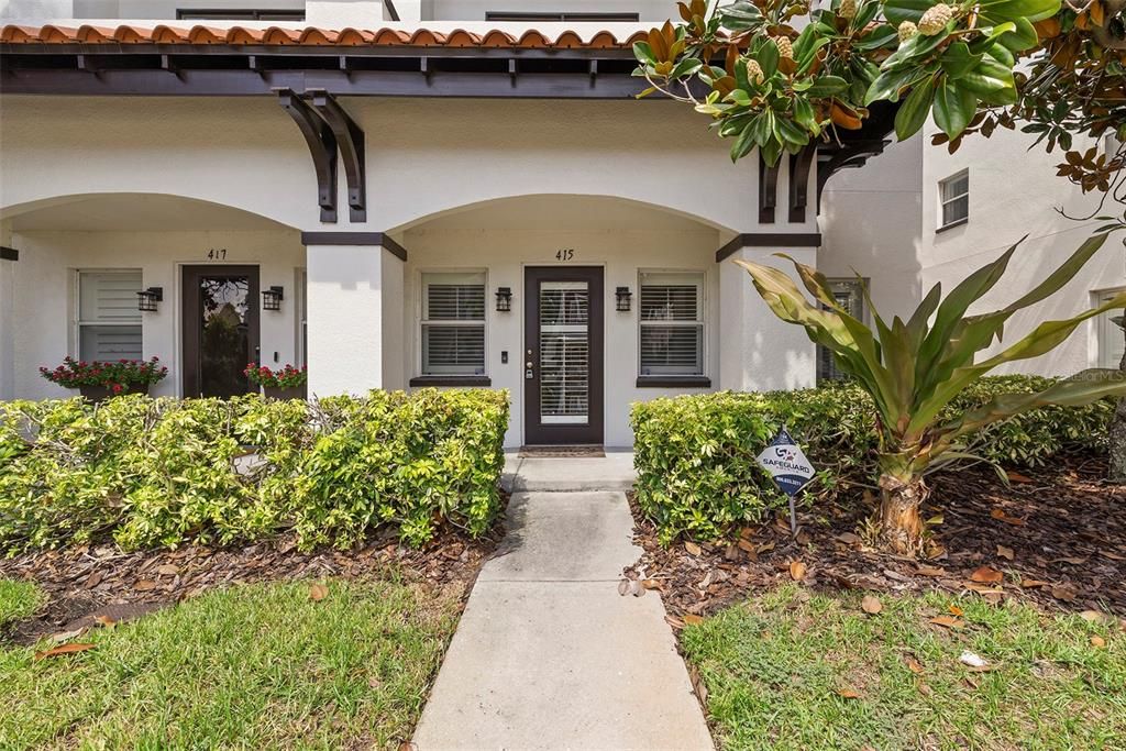Active With Contract: $3,700 (3 beds, 2 baths, 1528 Square Feet)