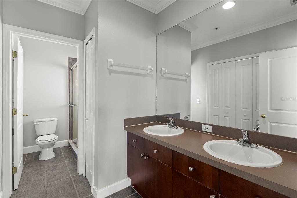 Active With Contract: $3,700 (3 beds, 2 baths, 1528 Square Feet)