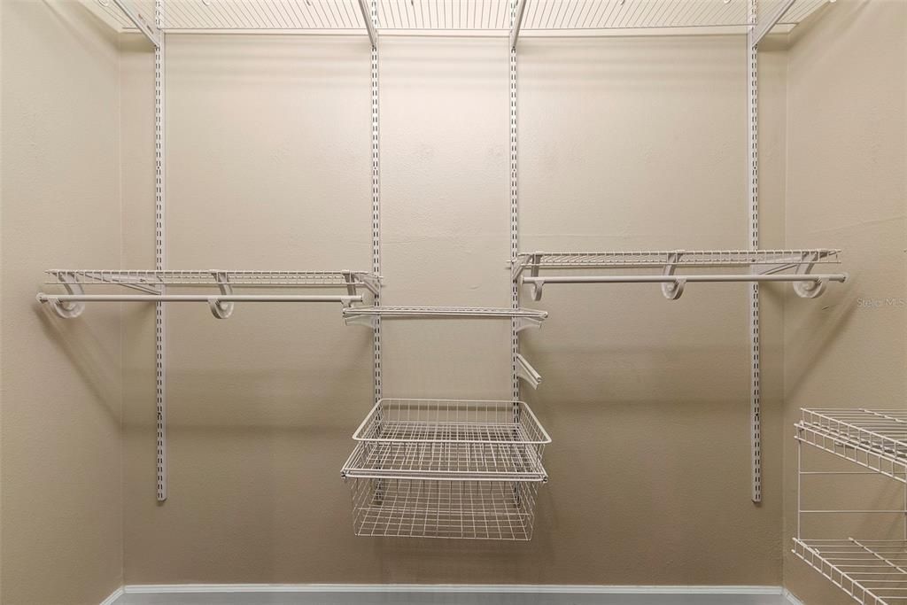 Active With Contract: $3,700 (3 beds, 2 baths, 1528 Square Feet)