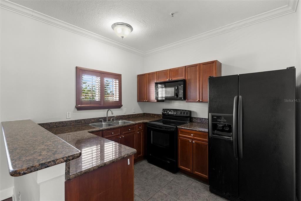 Active With Contract: $3,700 (3 beds, 2 baths, 1528 Square Feet)