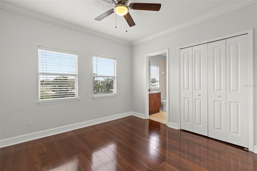 Active With Contract: $3,700 (3 beds, 2 baths, 1528 Square Feet)
