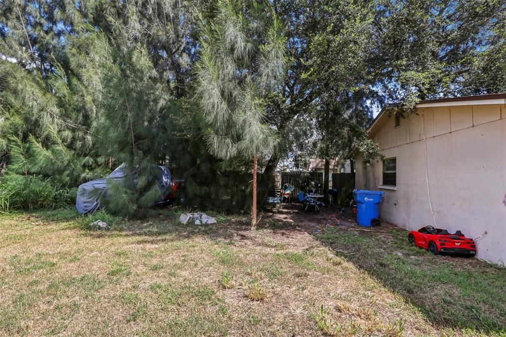 Active With Contract: $599,900 (8 beds, 0 baths, 3300 Square Feet)