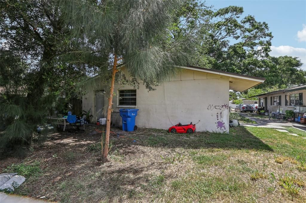 Active With Contract: $599,900 (8 beds, 0 baths, 3300 Square Feet)