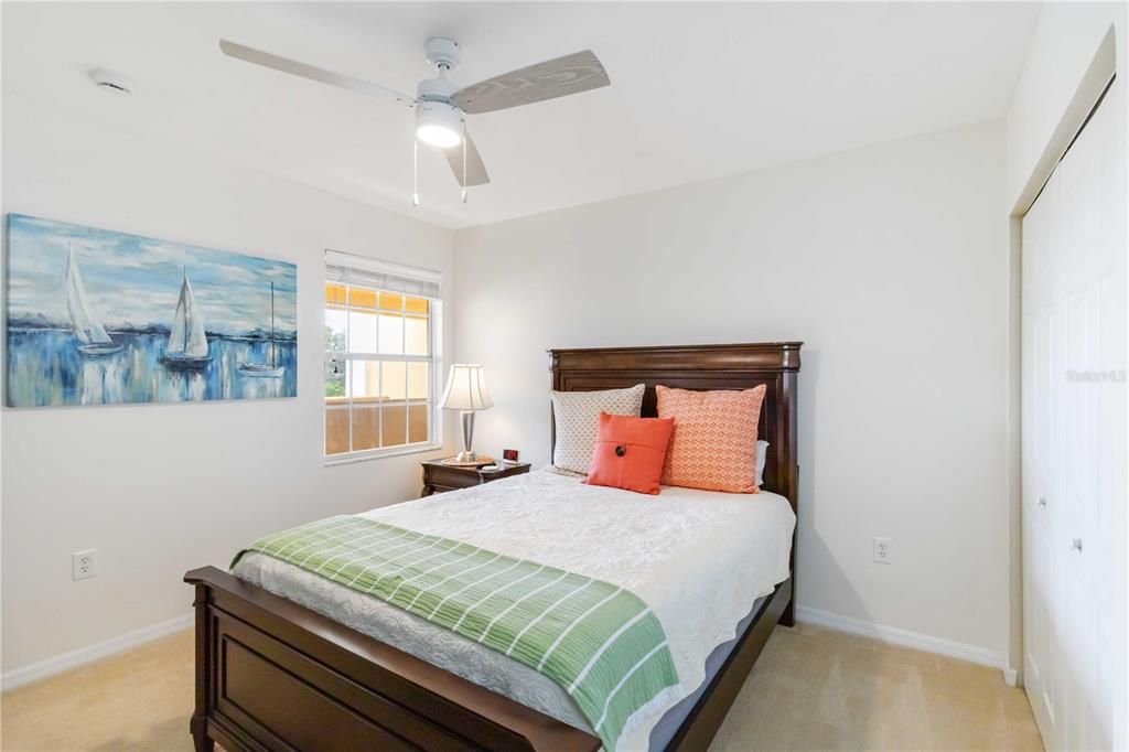 В аренду: $2,600 (2 спален, 2 ванн, 1058 Квадратных фут)