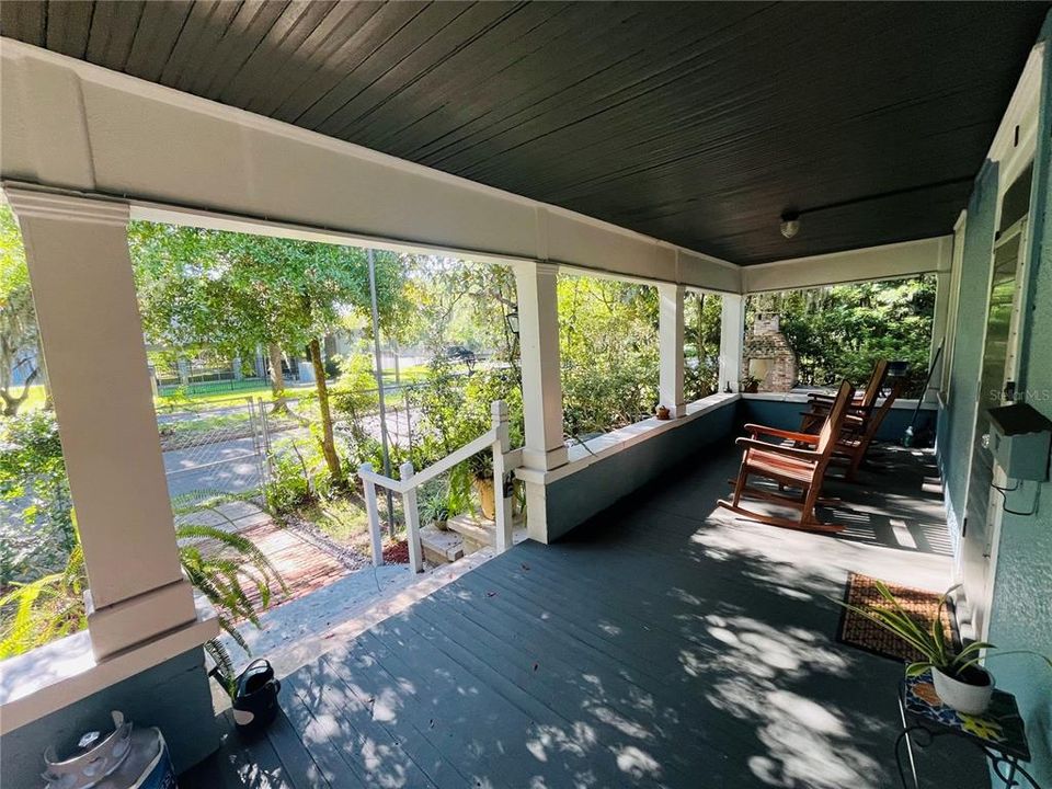 For Rent: $5,500 (5 beds, 4 baths, 3200 Square Feet)