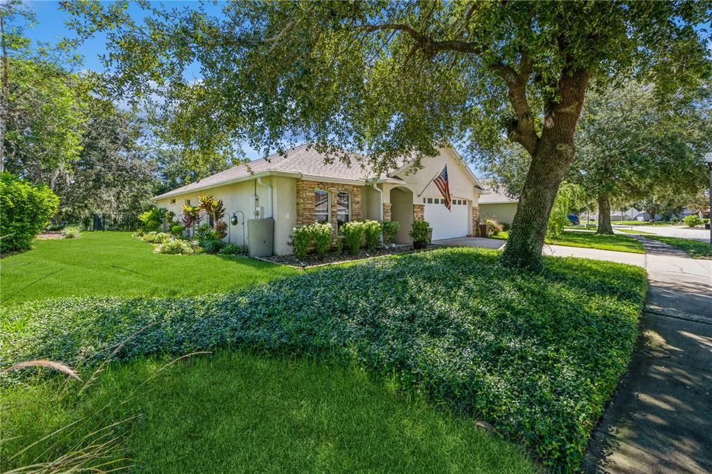 Active With Contract: $385,000 (4 beds, 2 baths, 1894 Square Feet)