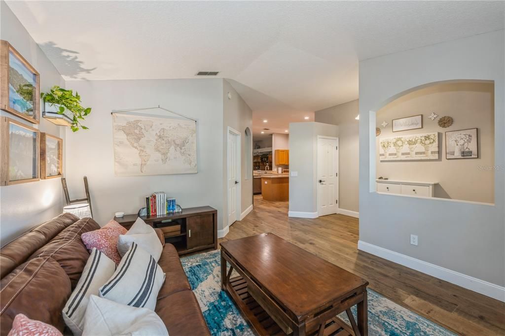 Active With Contract: $385,000 (4 beds, 2 baths, 1894 Square Feet)