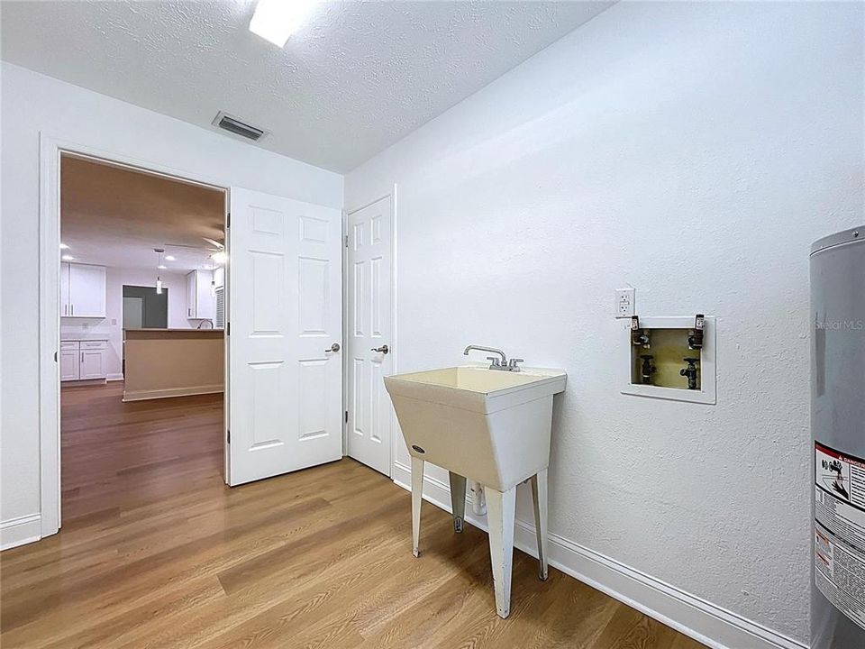 待售: $529,000 (4 贝兹, 3 浴室, 2282 平方英尺)