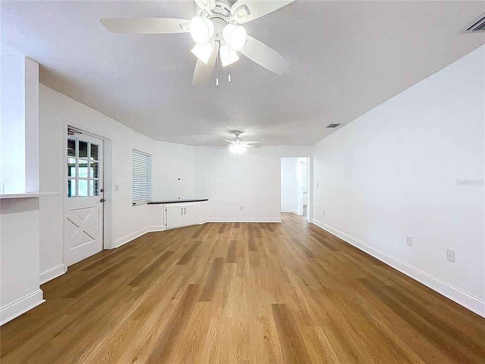 待售: $529,000 (4 贝兹, 3 浴室, 2282 平方英尺)