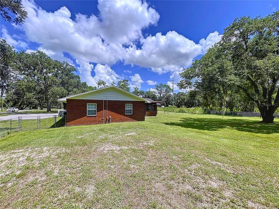 待售: $529,000 (4 贝兹, 3 浴室, 2282 平方英尺)