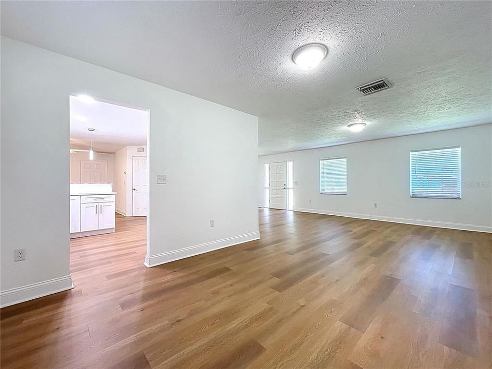 待售: $529,000 (4 贝兹, 3 浴室, 2282 平方英尺)