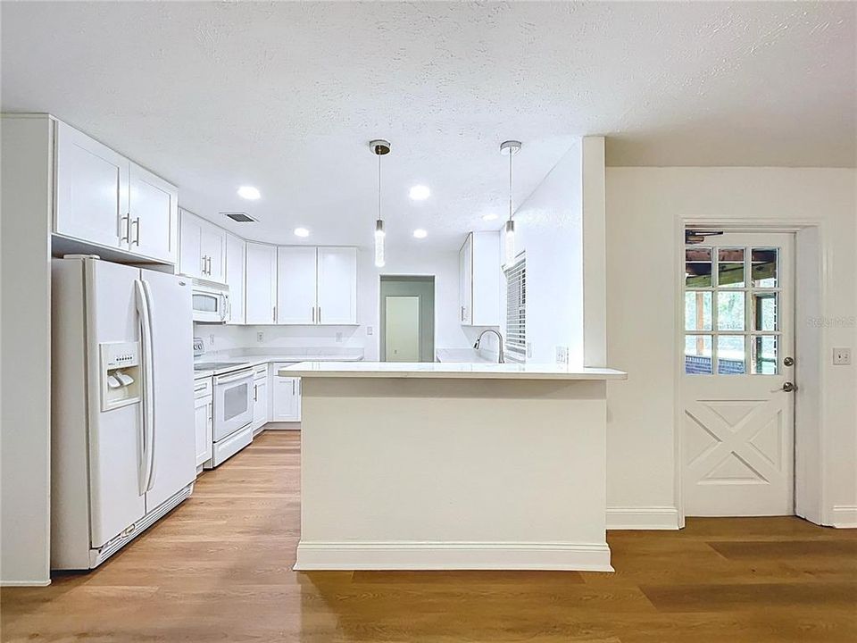 待售: $529,000 (4 贝兹, 3 浴室, 2282 平方英尺)