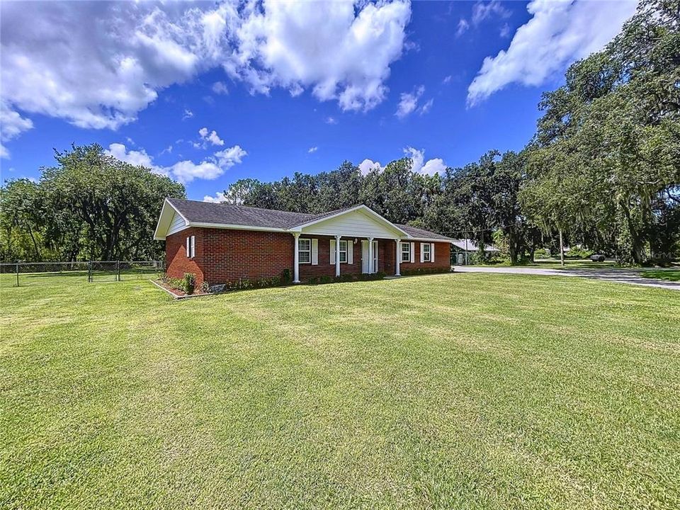 待售: $529,000 (4 贝兹, 3 浴室, 2282 平方英尺)