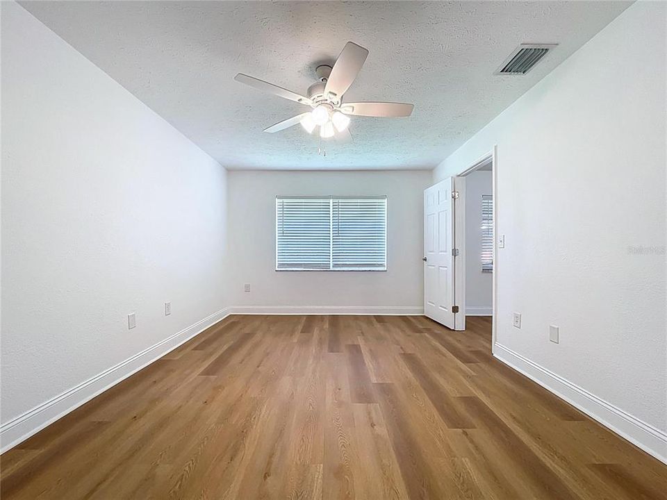 待售: $529,000 (4 贝兹, 3 浴室, 2282 平方英尺)