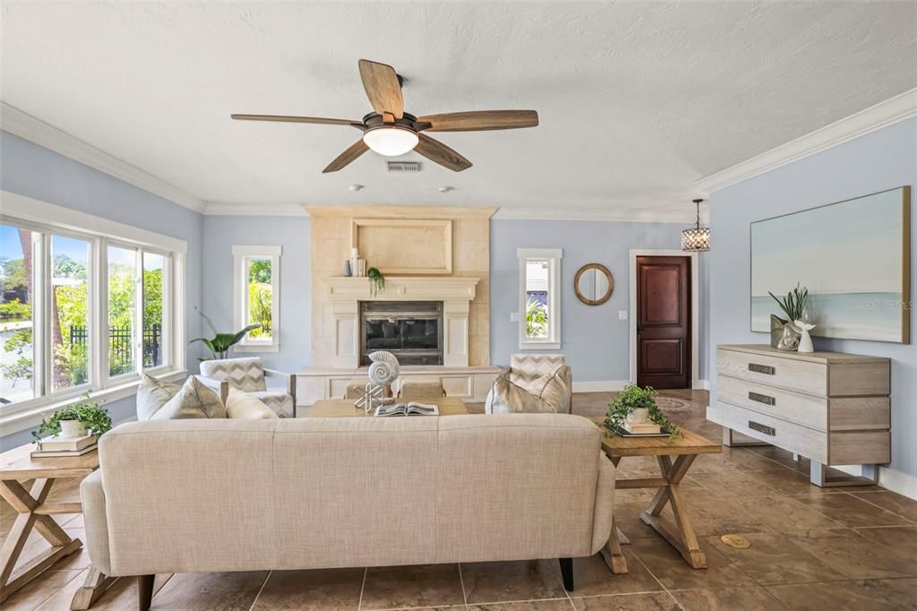 На продажу: $2,000,000 (4 спален, 3 ванн, 3206 Квадратных фут)