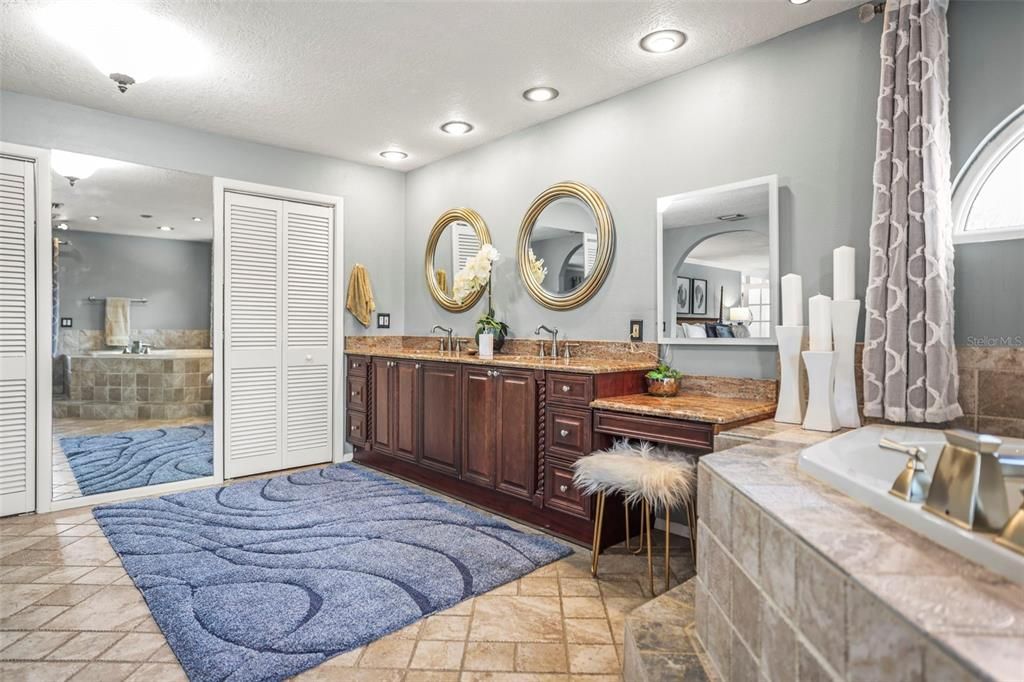 На продажу: $2,000,000 (4 спален, 3 ванн, 3206 Квадратных фут)