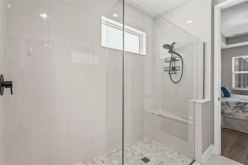 Activo con contrato: $750,000 (4 camas, 4 baños, 2941 Pies cuadrados)