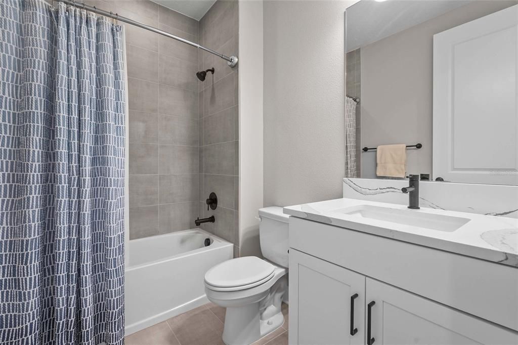 Activo con contrato: $750,000 (4 camas, 4 baños, 2941 Pies cuadrados)