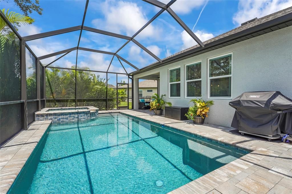 Activo con contrato: $750,000 (4 camas, 4 baños, 2941 Pies cuadrados)