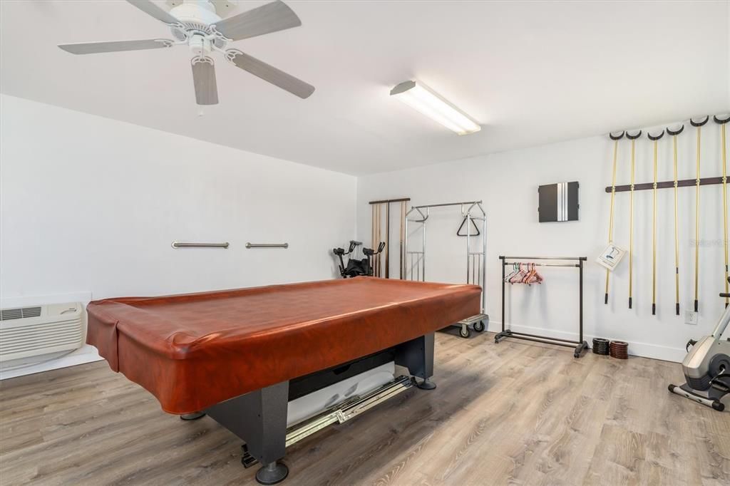 На продажу: $225,000 (2 спален, 2 ванн, 1077 Квадратных фут)