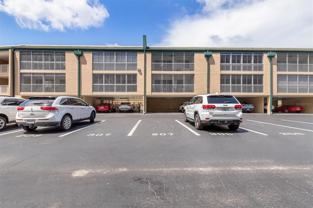 На продажу: $225,000 (2 спален, 2 ванн, 1077 Квадратных фут)