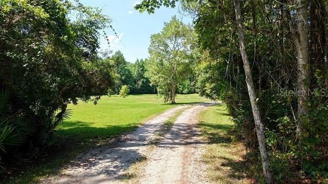 En Venta: $1,099,900 (4 camas, 2 baños, 3043 Pies cuadrados)