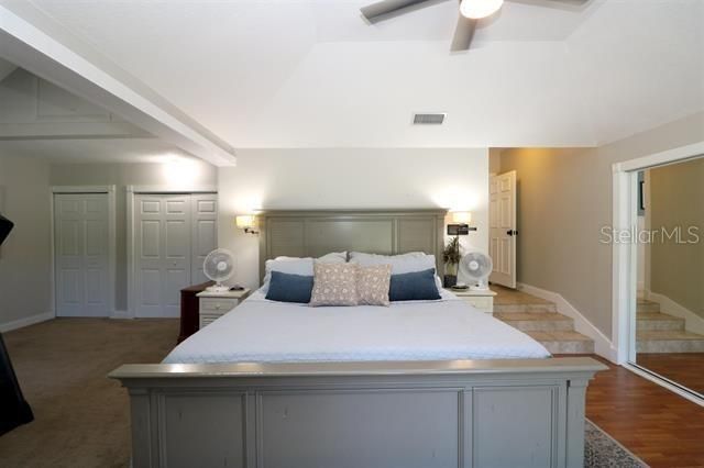 En Venta: $1,099,900 (4 camas, 2 baños, 3043 Pies cuadrados)