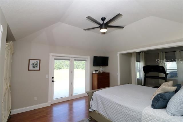 En Venta: $1,099,900 (4 camas, 2 baños, 3043 Pies cuadrados)