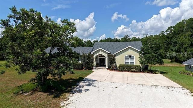 En Venta: $1,099,900 (4 camas, 2 baños, 3043 Pies cuadrados)